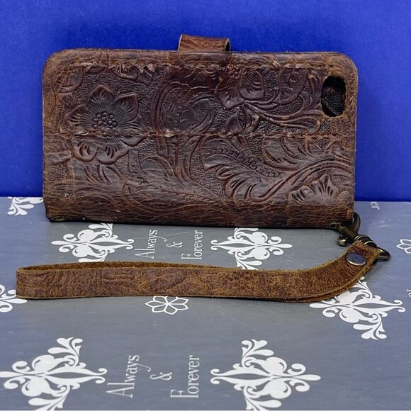 Vintage Tooled Floral Embossed Leather Wristlet - Picture 3 of 9